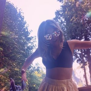 Meet your Posher, Athea